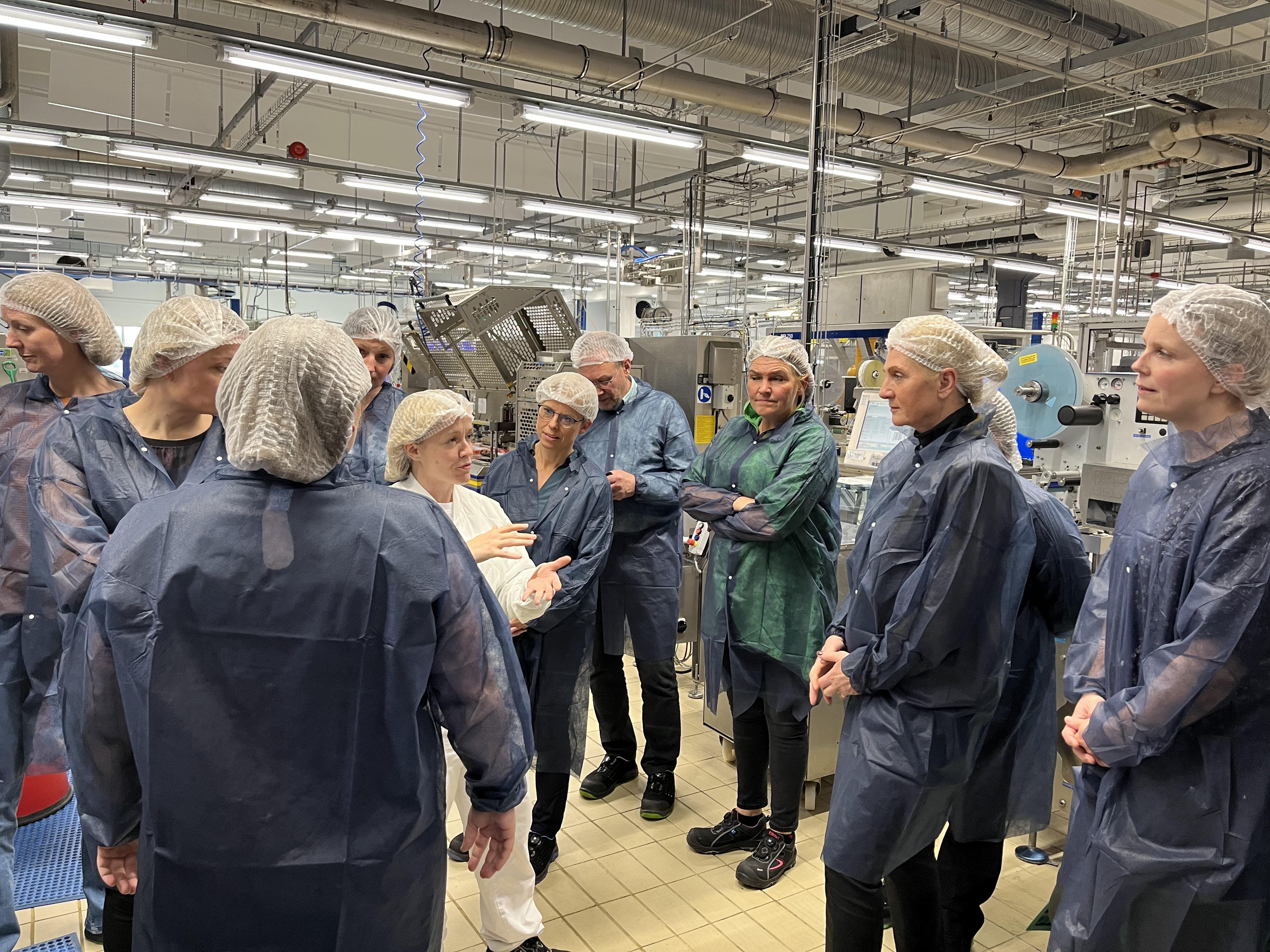 Gratulerer med dagen til alle våre kvinner!