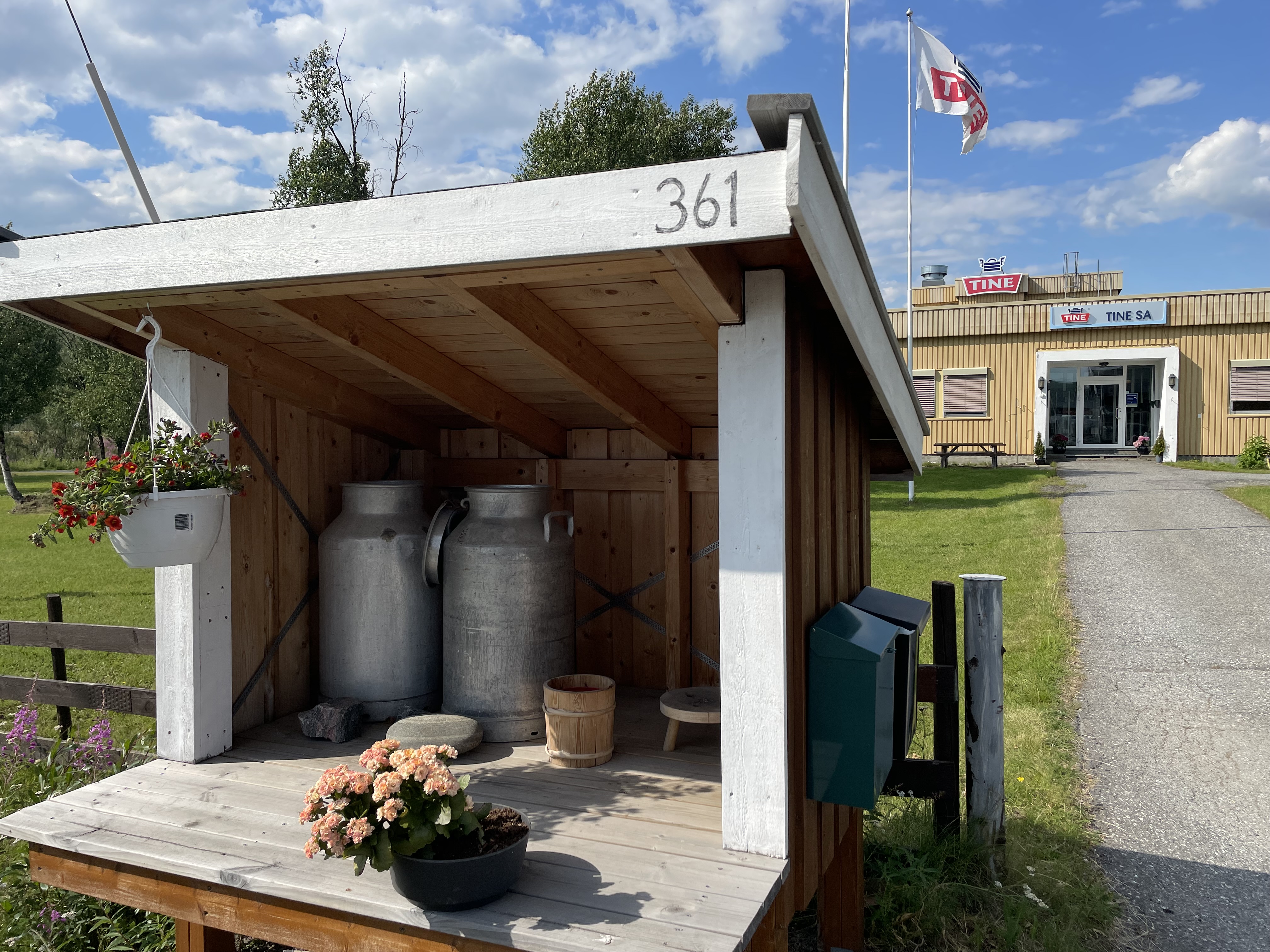 Mat- og meieriposten på besøk hos TINE Meieriet Tana.